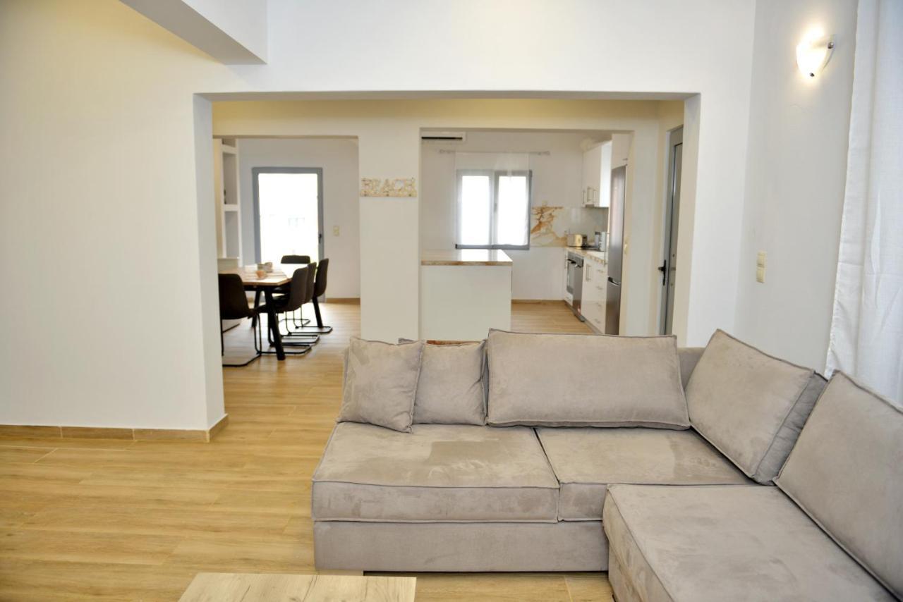 Exquisite 4-Bedroom Prestige Apartment Rhodes City エクステリア 写真