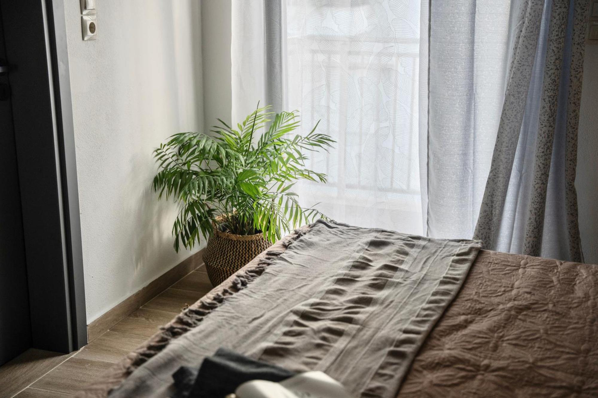 Exquisite 4-Bedroom Prestige Apartment Rhodes City エクステリア 写真